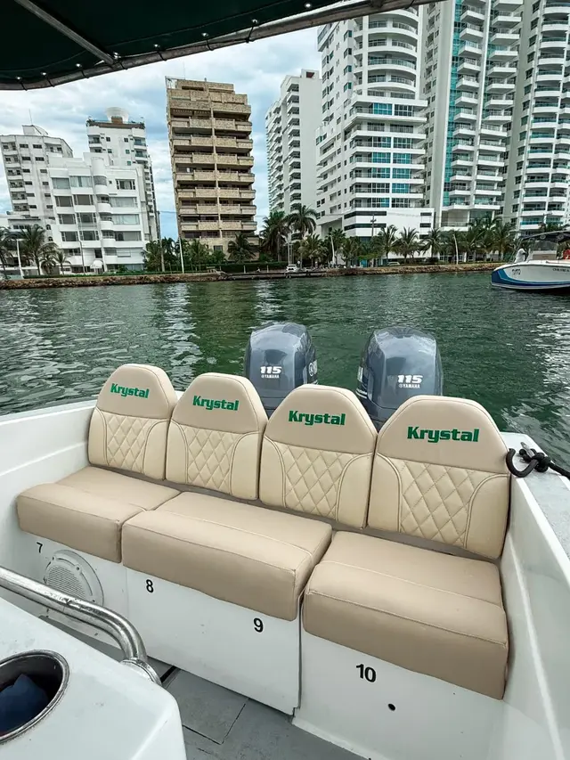 Bote Kristal - alquiler de lancha en Cartagena