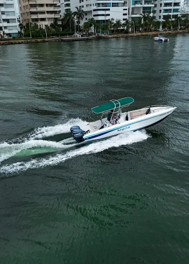 Bote Kristal - alquiler de lancha en Cartagena