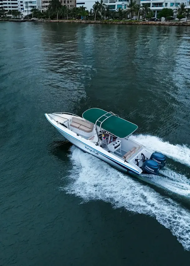 Bote Kristal - alquiler de lancha en Cartagena