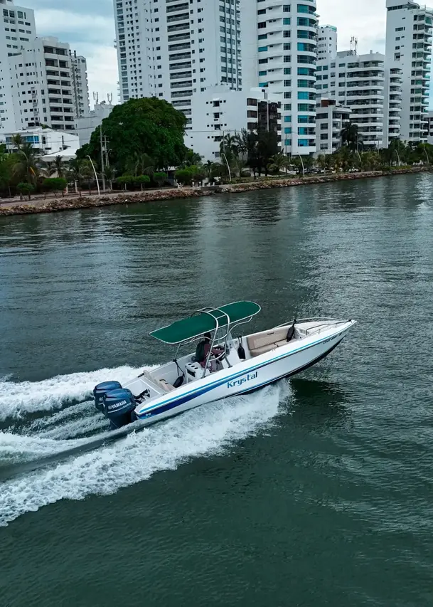 Bote Kristal - alquiler de lancha en Cartagena