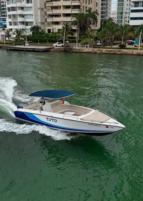 Bote Tuto - alquiler de lancha en Cartagena