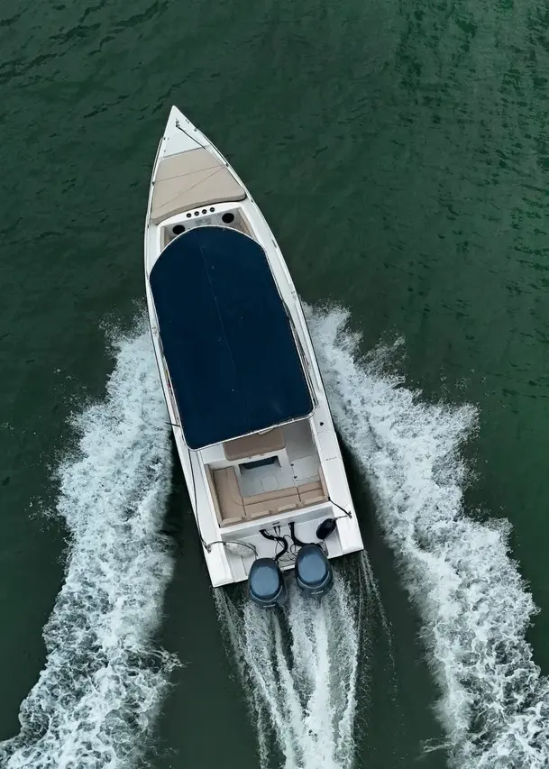 Bote Tuto - alquiler de lancha en Cartagena