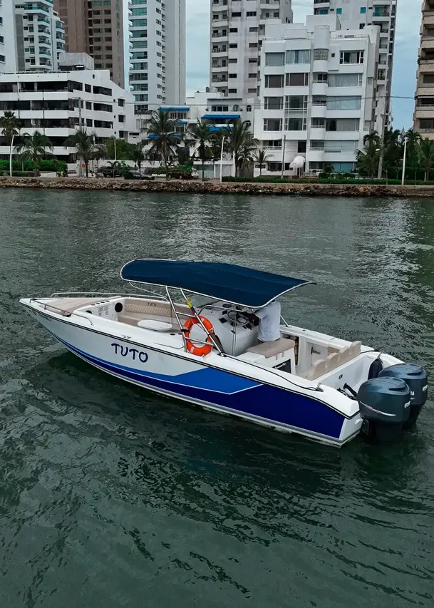 Bote Tuto - alquiler de lancha en Cartagena